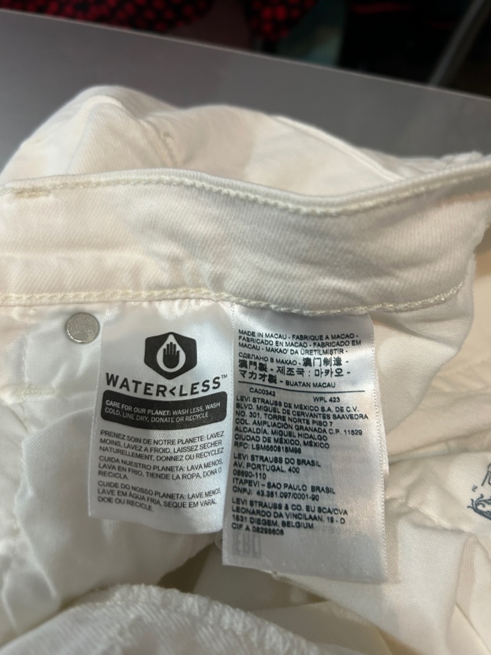 Levi's White Multi Button Straight Jeans Size W32/L28 - Picture 9 of 13